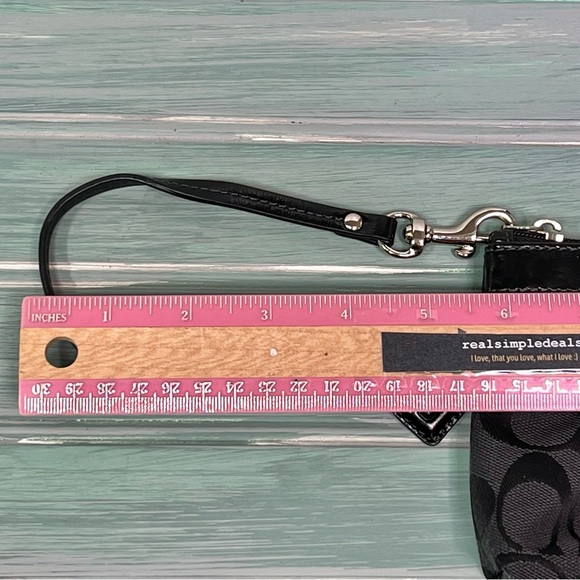 Coach Signature CC Wristlet - Picture 9 of 10
